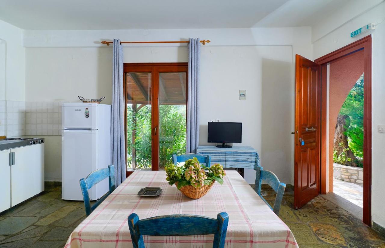 Giola Bungalows Sirines Астріс Екстер'єр фото